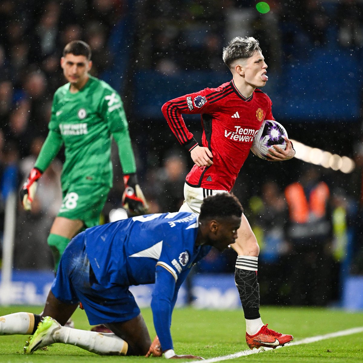 Garnacho is unstoppable 
#MUFC