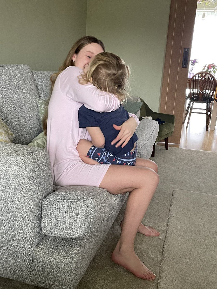 KimboBrunn1's tweet photo. She’s home 🥰🥰

Surprise Morning cuddles ! 
@CanonSladePE https://t.co/4B3aoMogrU