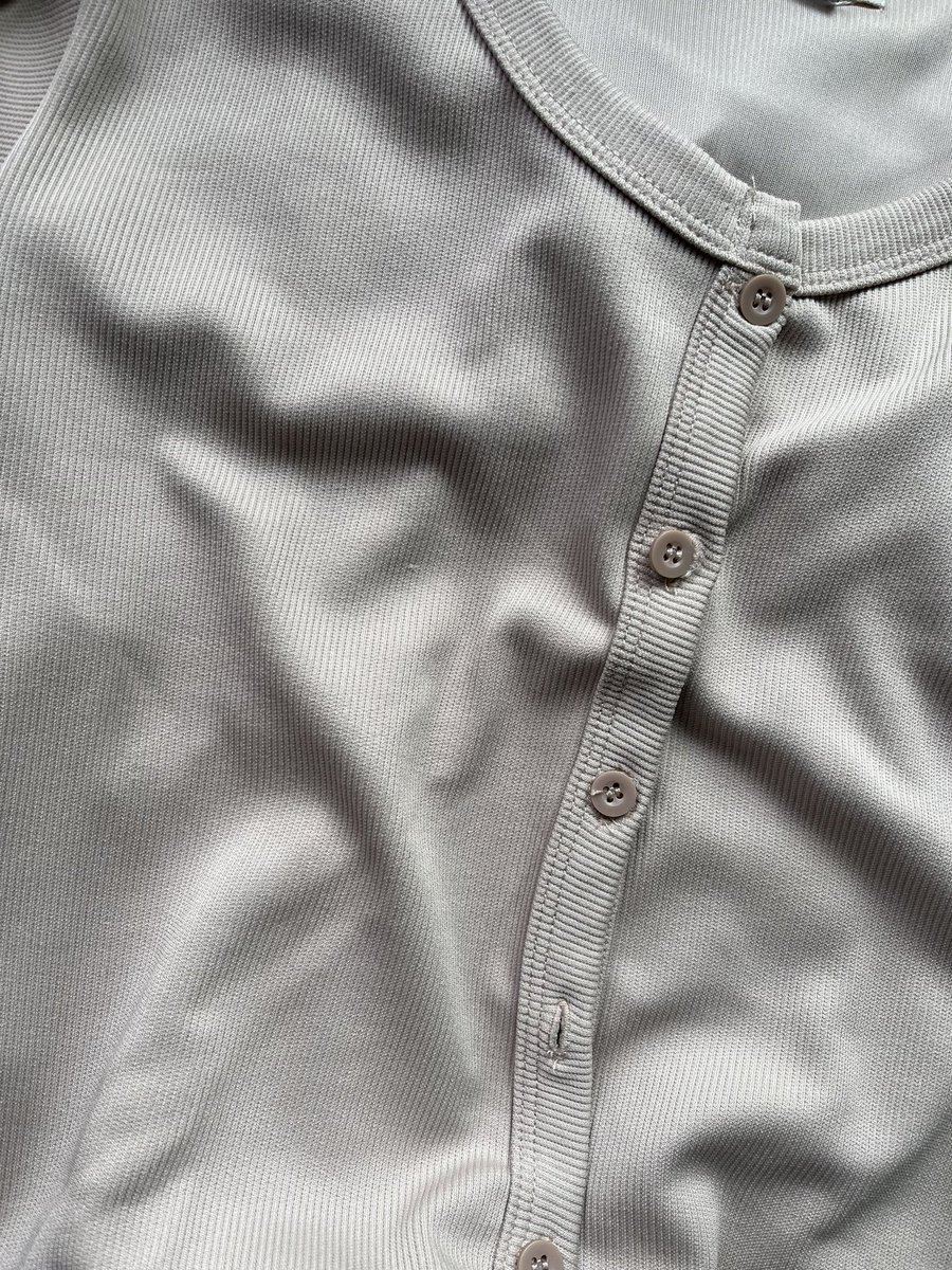 bluesmilky's tweet image. finally nemu bahan cardigan yang selama ini aku cari2 yaituu ✨KNIT✨ karena belum nemuin cardi rajut yang cocok &amp;amp; nemu cardigan knit murcee ini.