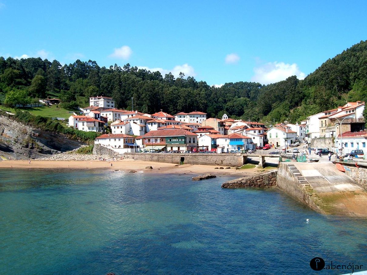 #findesemana is coming!!!  un paseo por el faro de #Llastres?? desde allí si el 🌤️🌤️nos dejan se ve #Tazones #Villaviciosa @LosPueblosmbe #Comarcadelasidra #Asturias 💙💛