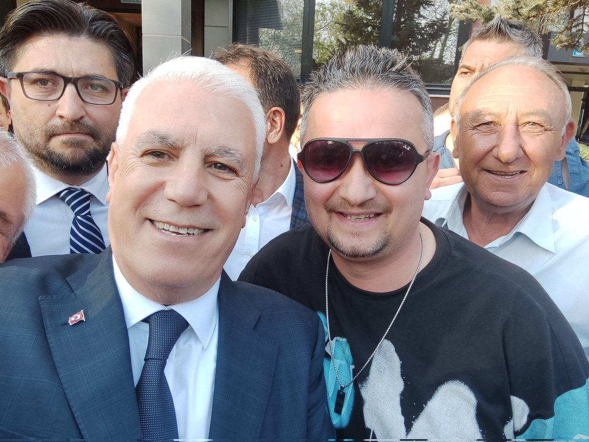 evrenkenar6's tweet photo. Çırak olmadan usta olunmaz ❗
Kimseden lütuf beklemiyoruz ‼️

Kazanılmış hakkımızı ilk işe giriş tarihimizin başlangıç olmasını bekliyoruz‼️‼️..
Alın Teri Var Hak Var
G
@herkesicinCHP 
@eczozgurozel 
@mansuryavas06
#SeçimeÇıraklarDamgaVurdu
#ÇırakStajyerdenÖzgürÖzeleTeşekkürler https://t.co/7SZzf2unz2