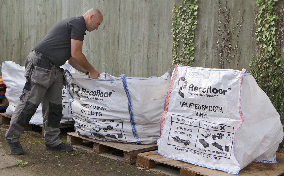 Recofloor breaks through 7,000-tonne milestone More than 7,000 tonnes of waste vinyl flooring have been collected and recycled through Recofloor since the scheme was founded by Altro Limited and Polyflor Ltd in 2009. Read more below: floorinsite.com/recofloor-brea… #recofloor #recycle
