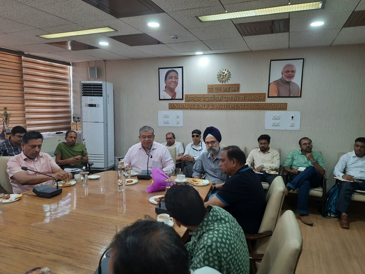 CSIR_CSIO's tweet photo. Dr. Kamlajeet Singh, DG, @SclMohali, visited @CSIR_CSIO  and graced the discussion on the development of a potential semiconductor technology ecosystem in the Chandigarh region. @CSIR_IND @DrNKalaiselvi @PMOIndia @DrJitendraSingh @Semicon_India #semiconductor #Research https://t.co/sMXLr1EpJr