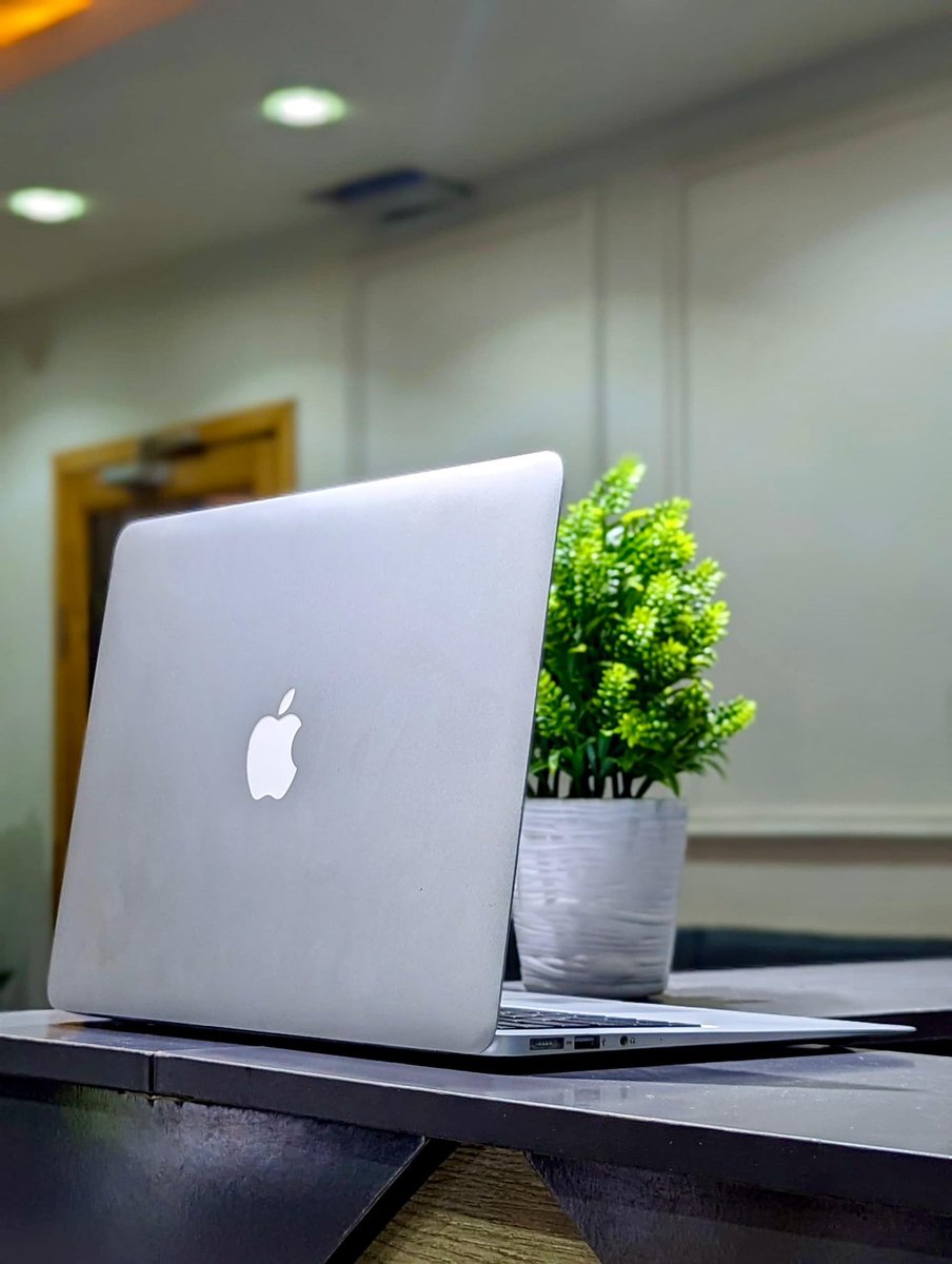 fugeonline's tweet photo. MacBook Air 2014 || 13” || Intel core i5 || 4GB || 256GB || 1.4GHz || Dual-Core || Intel HD Graphics 5000 1536MB || 

Price🏷️N260,000

The best affordable price now on FUGE🛒

To shop contact 📞 09135000042 or send via Dm

#fugeonline #shoponline #NYSC https://t.co/lLTAhC5JWQ