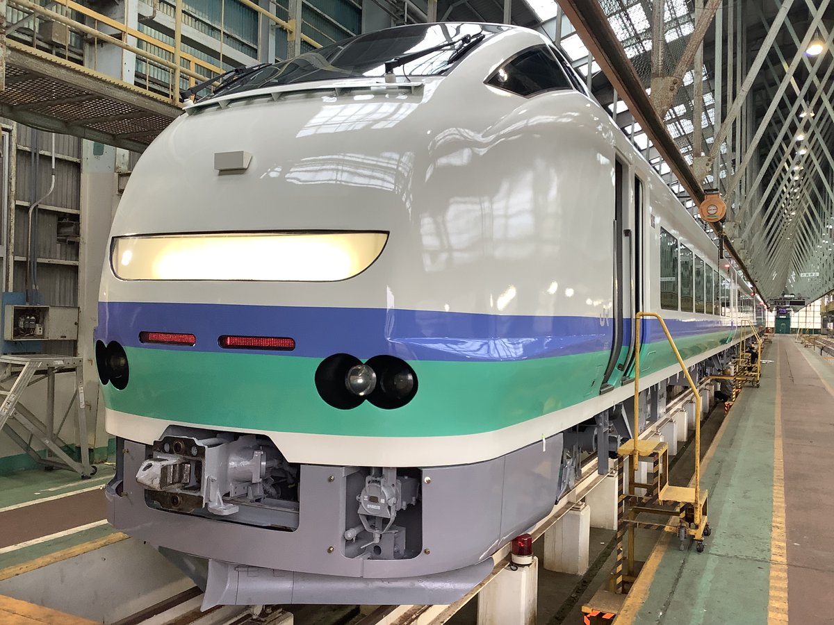 E653系 上沼垂色 塗装完了です／／ 秋田総合車両センターに入場中の