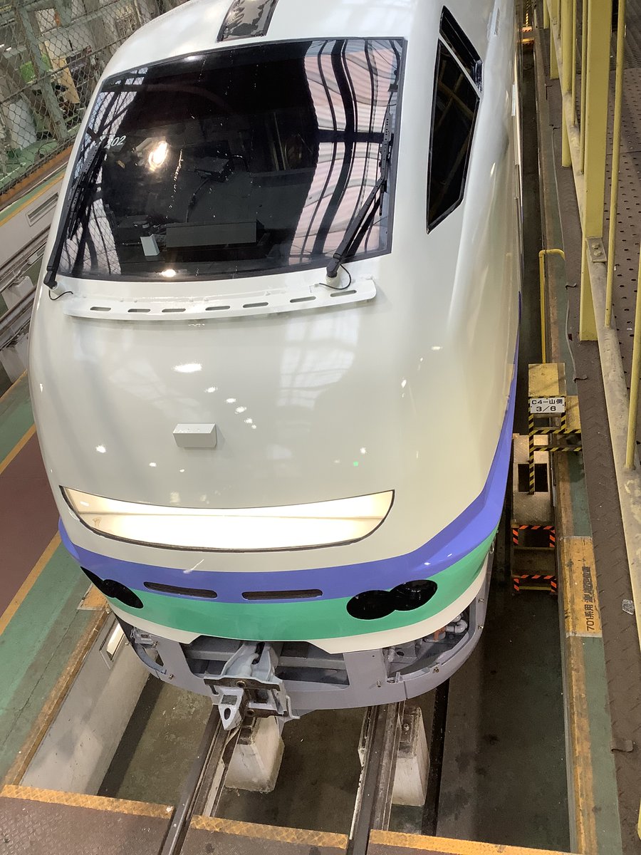 E653系 上沼垂色 塗装完了です／／ 秋田総合車両センターに入場中の