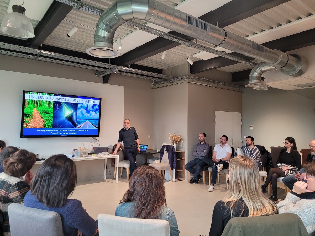 Prodeval_biogas's tweet image. [🌟 Un #teambuilding réussi pour le middle management de PRODEVAL]
Au prpgramme, sensibilisation à l’#intelligencecollective et à l’adaptation au changement
Un grand Merci à la Parenthèse, pour son accueil, à Bernard Anselem et Cédric Hénon de HC Resources pour l'organisation !