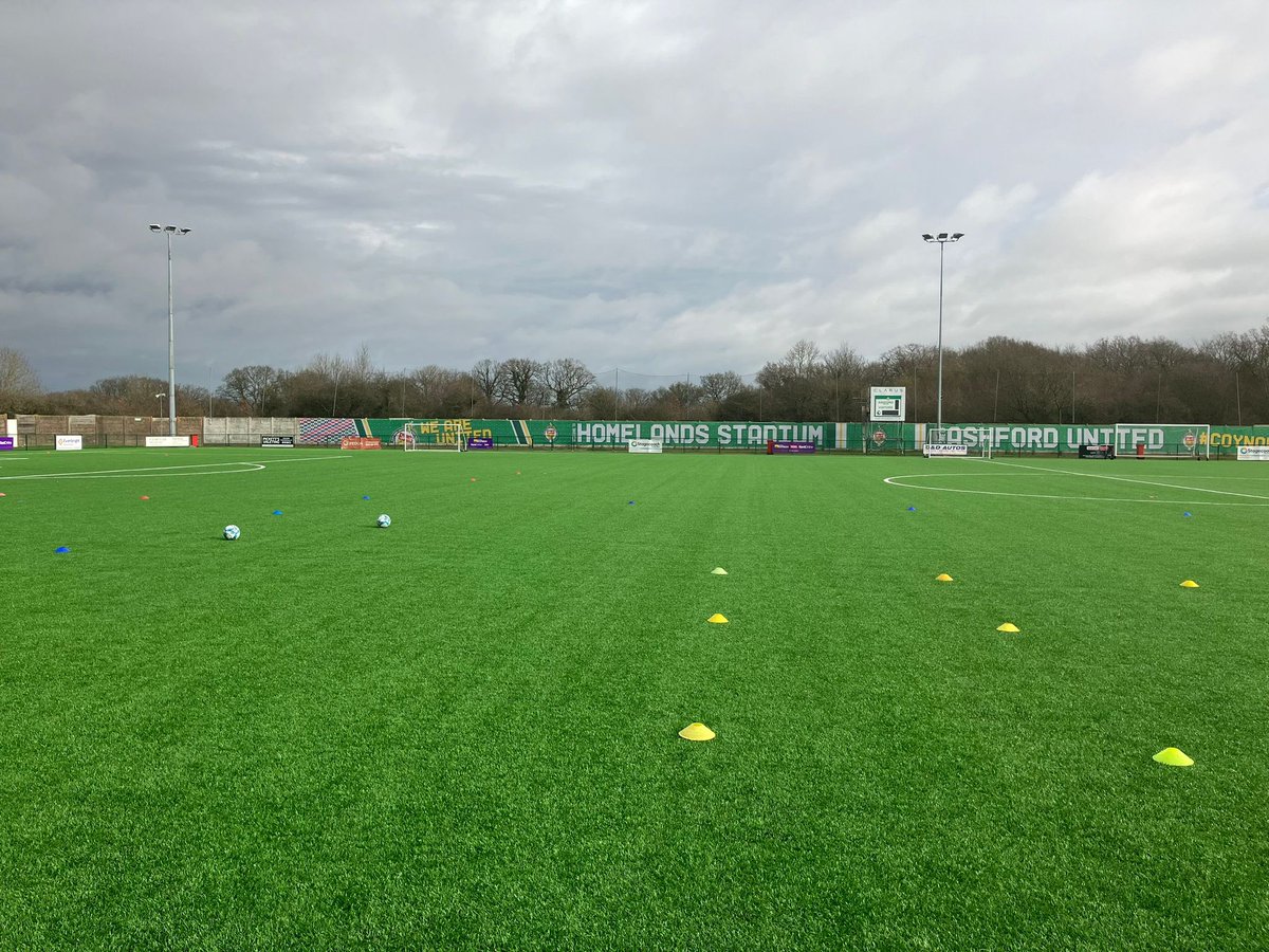 Gameday!!!! This afternoon our U16’s and new cohort of academy players from September @AshfordUnitedFC play the first of many upcoming fixtures together against a London academy.
Wishing the boys all the best 🔴⚪️⚽️#TheFuturesBright #Post16 #Development #YouthtoSenior #Pathway