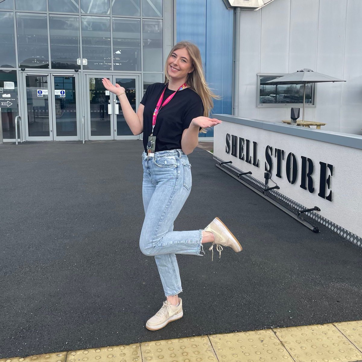 We are so excited to welcome Dani to the Shell Store team as our new Hub Manager! She has some great ideas and we can’t wait to see what she brings to the space. Make sure to stop by reception and say hi when you get the chance👋
