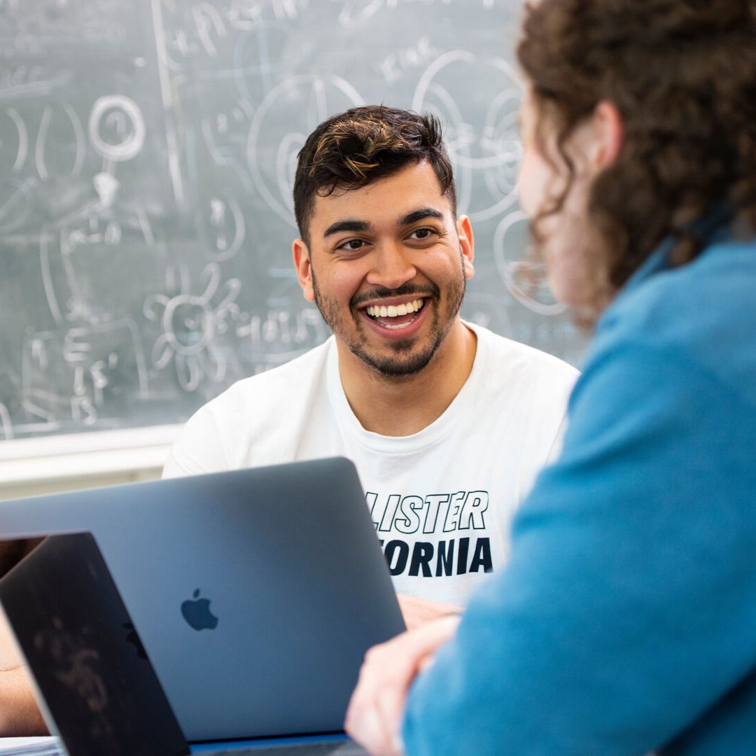 Strong maths, statistics and numeracy skills are vital to many programmes, which is why the Maths and Statistics Advice Team offers support to students from all levels and all subjects of study 📈

Book here: ow.ly/XzEh50R3kru