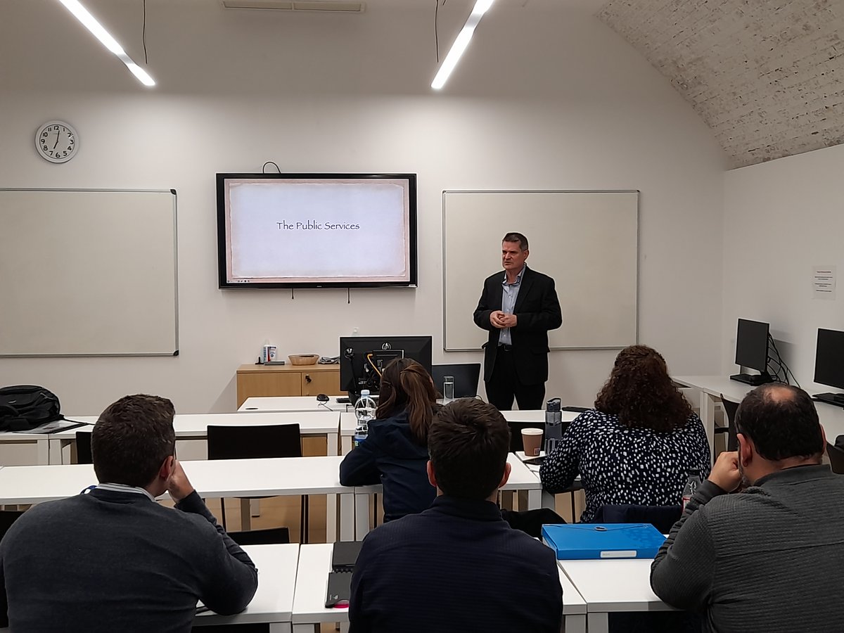 Dr. Joey Britto, a former HMGoG Director of Education and Civil Servant, provided an enlightening seminar on advancement within the public service to students enrolled in the MA Leadership and Management programme. 👏 #UniversityofGibraltar