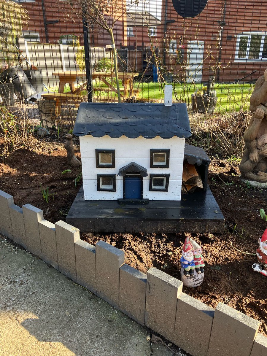 This week is #CommunityGardenWeek – and look at these amazing creations! 

Made by the talented Mirfield Community Gardens over at our Victoria Avenue Development with @MyGreatPlace 

johnsouthworth.co.uk/foundations/