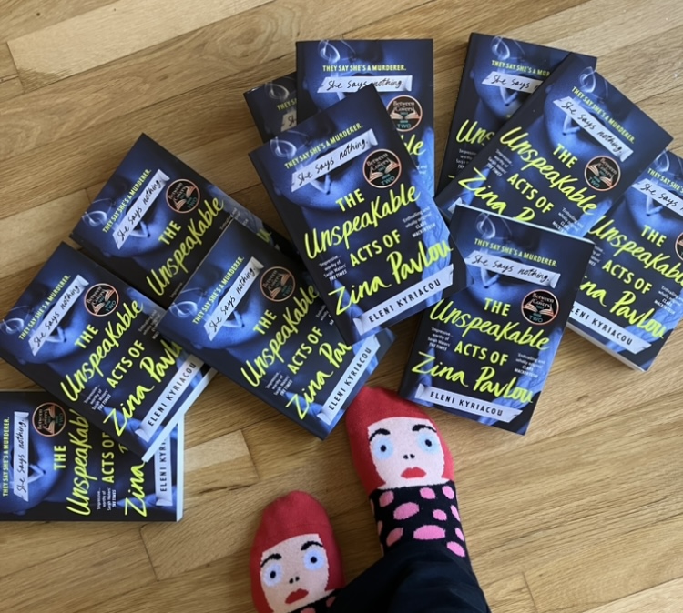 👄🚬 There was a knock at the door, and there she was... a boxful of Zinas. This twisted, dark tale is arriving in paperback from April 25. If you'd like to pre-order I'd love you forever, but I'm keeping the socks. 👄🚬tinyurl.com/vkfayvtv #UnspeakableActsOfZinaP