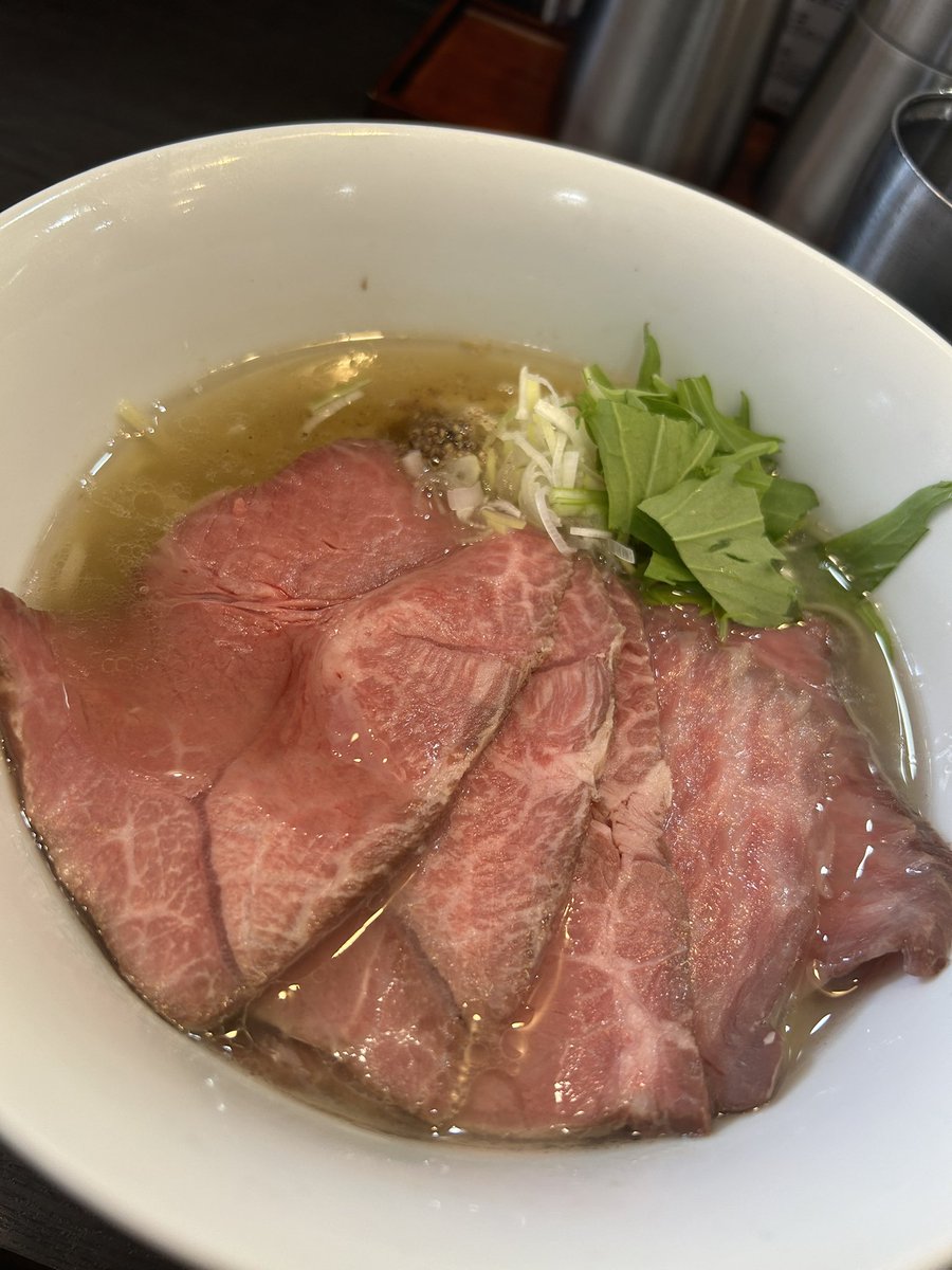 麺や福はら（今里）
和牛そば＋肉増し
めちゃ豪華なお昼ご飯🍜
ロースビーフが口の中でとろけて旨ーってなった🤤
ご馳走様でした🐷
24-064