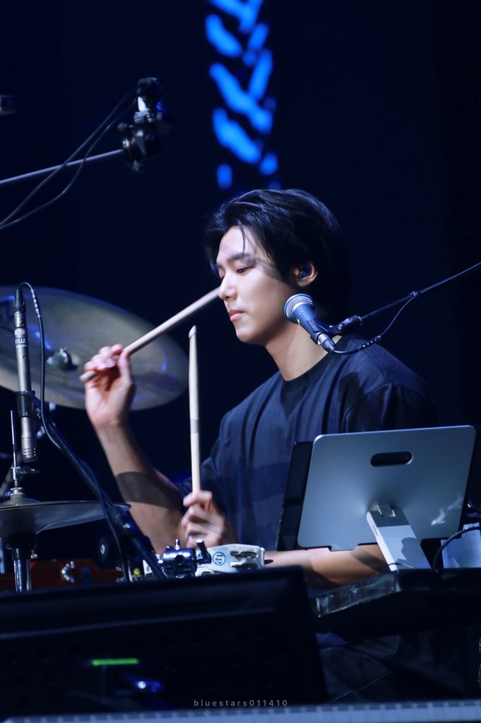 04/05/24 CNBLUENTITY In Kaohsiung Sound check 💙 Drummer kanggun @MR_KANGGUN ❤️‍🔥🥰😍 #KANGMINHYUK #CNBLUE