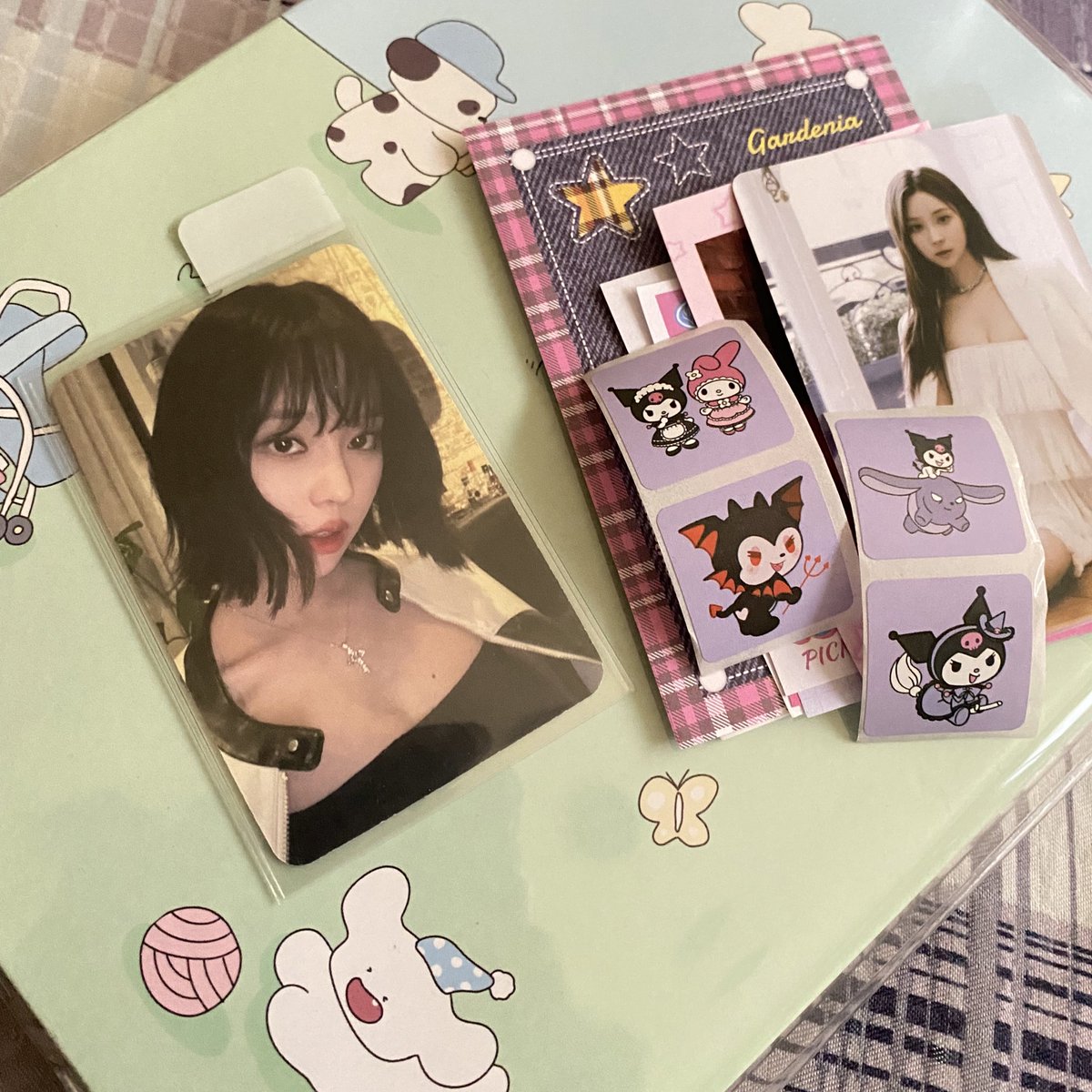 minjeongaaa_'s tweet photo. winter kpopmerch pob arrived safely yaaaay

thank you po @yewonslilac 🤍 https://t.co/UiMNfHnXkA