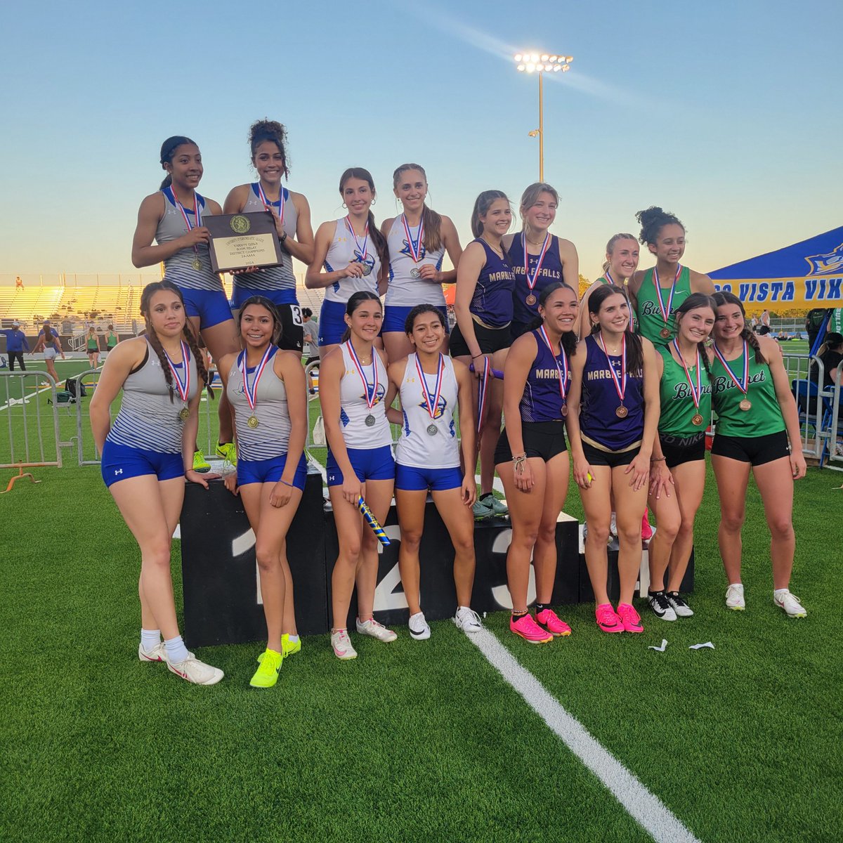 4x200m District Champions ✔️
New School Record 1:44.86✔️
Area Qualifer ✔️
<a href="/JHSLadyCougars/">Jarrell Lady Cougars Basketball</a> <a href="/MurrCoach/">Coach Murr</a> <a href="/LadyCougar_JHS/">Lady Cougar Athletics</a>