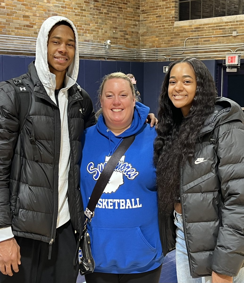 MissSandow's tweet photo. I am SO proud of these two right here!  @20Jkent_25 @janae_kent https://t.co/HzQdXqNAKO