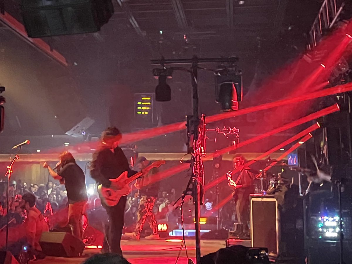 hideindoors's tweet photo. Drove to NJ on a random Thursday like it was the mid-2000’s to see some bands that I like from the mid-2000’s.

As far as nights go, it was a pretty good one. https://t.co/umXkSGQzvz