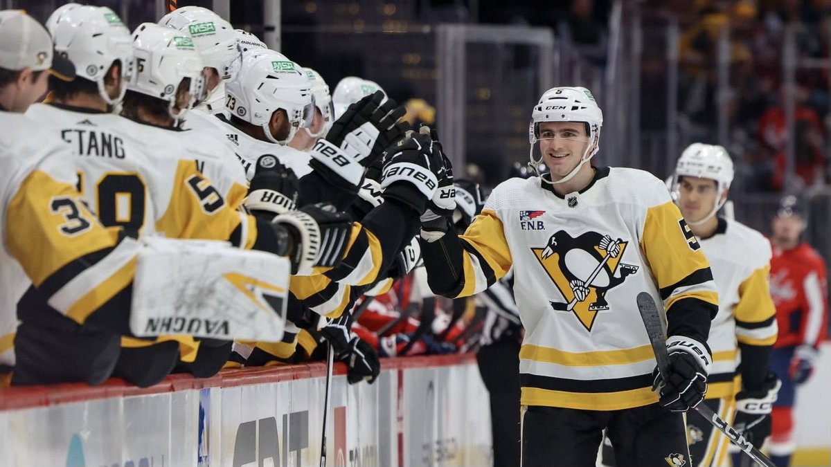 When defenseman Ryan Shea earned his second recall to the NHL last week, he came with a new approach. 'I just decided to play fearless hockey.' More from @TaylorHaasePGH in Washington after Shea's first NHL goal: dkpittsburghsports.com/2024/04/04/pen…