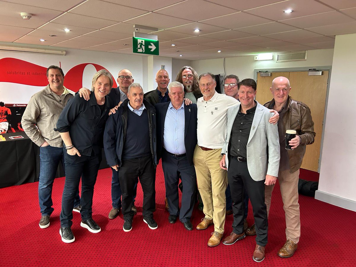 Great reunion last night with the 1994 Premiership team , 30 years on but the stories brought the memories flooding back , such a cracking group of lads
