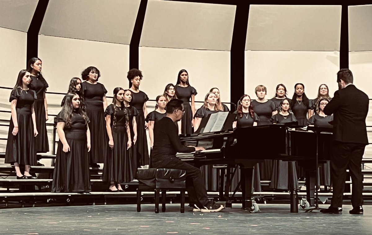 What a great honor it was to watch our @HarlanHawkChoir compete at UIL District today!!! @NISDHarlan #HawkYeah