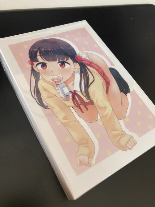 いちごちゃんのアクスタはあまり数ないけどおむフェスに持っていきます無料で配るポストカードも刷ったのでそれも持って行きます 