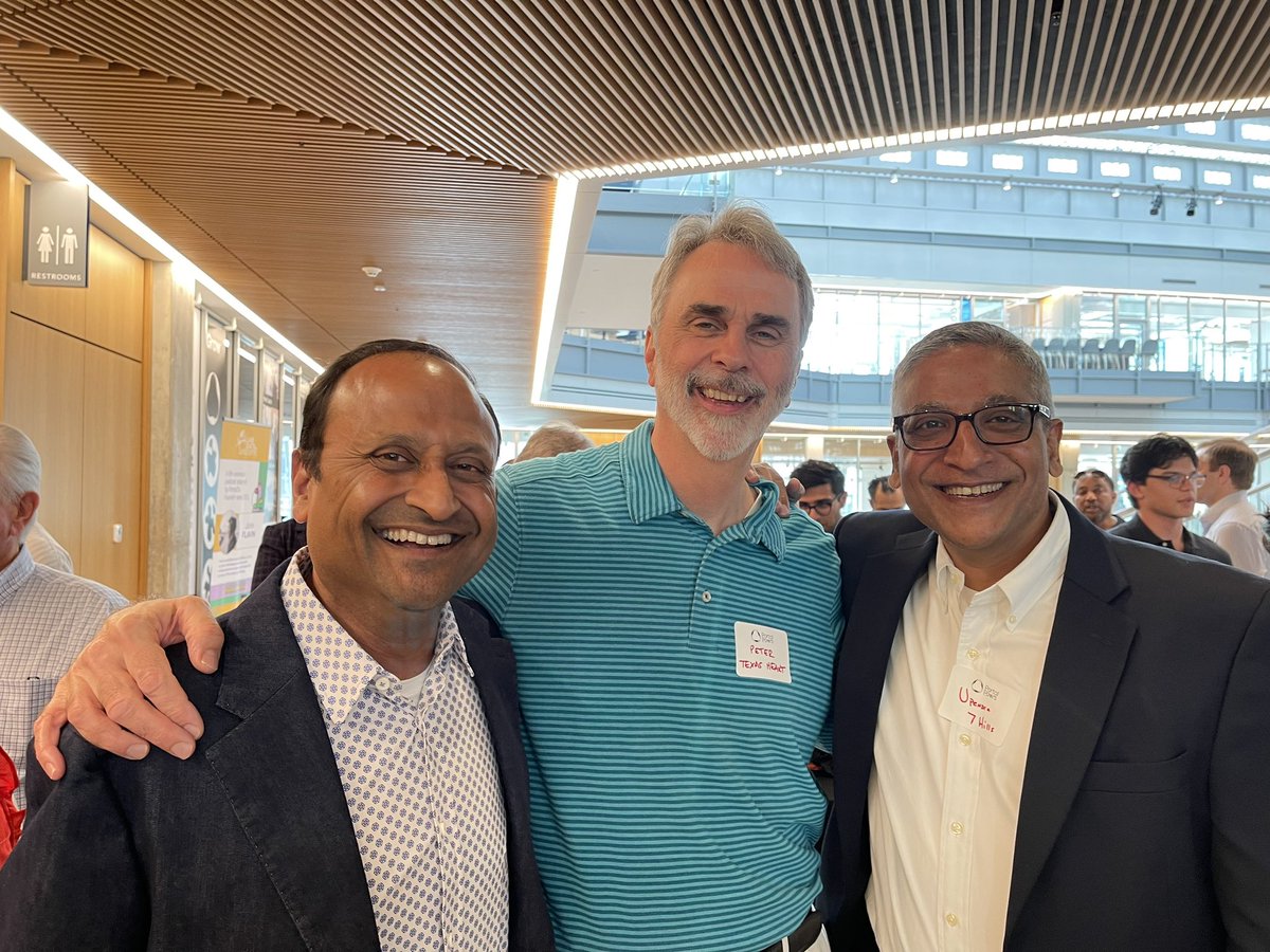 gupta__vineet's tweet image. Meeting of minds of innovators with #clinical-stage #integrin #activator therapeutic programs at the #innovation event by @portalinno @TXMedCenter . Super dynamic Upendra @7hillspharma and Peter Vanderslice @Texas_Heart .

@utmbhealth 
@UTMBinnovations 
@allositetx