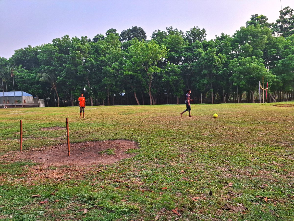 aongkonbd's tweet photo. "প্রায় এক বছর পর ফুটবল খেলার অনুভূতি"
#steem
#steemit
$steem
#felling
#play
#FootballKE
@abbcommunity
@steemit
#steemitblog
#steemitlife
https://t.co/LJJmMjvznk https://t.co/aUF2Qn951R