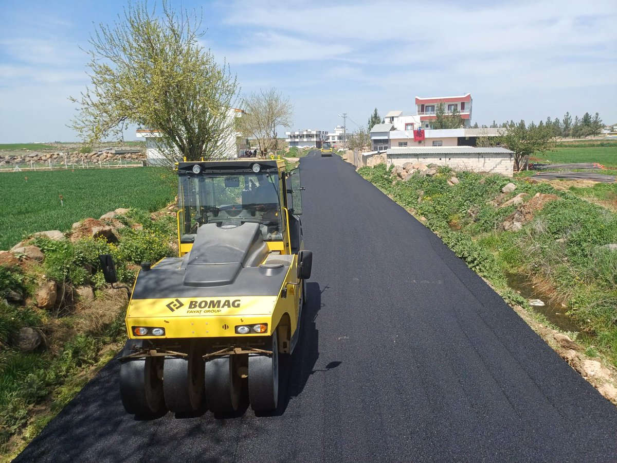 📍Viranşehir

Sulutepe - Işıldar güzergâhında sıcak asfalt çalışmalarımız devam ediyor🚧

Kırsal yollarımızda otoban kalitesi hemşehrilerimize hayırlı olsun.