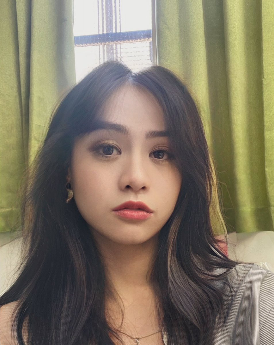 Ariangoodtt's tweet photo. 今天開會開到很像吐
提前懷孕（？😂😂 https://t.co/9garHcMfQz