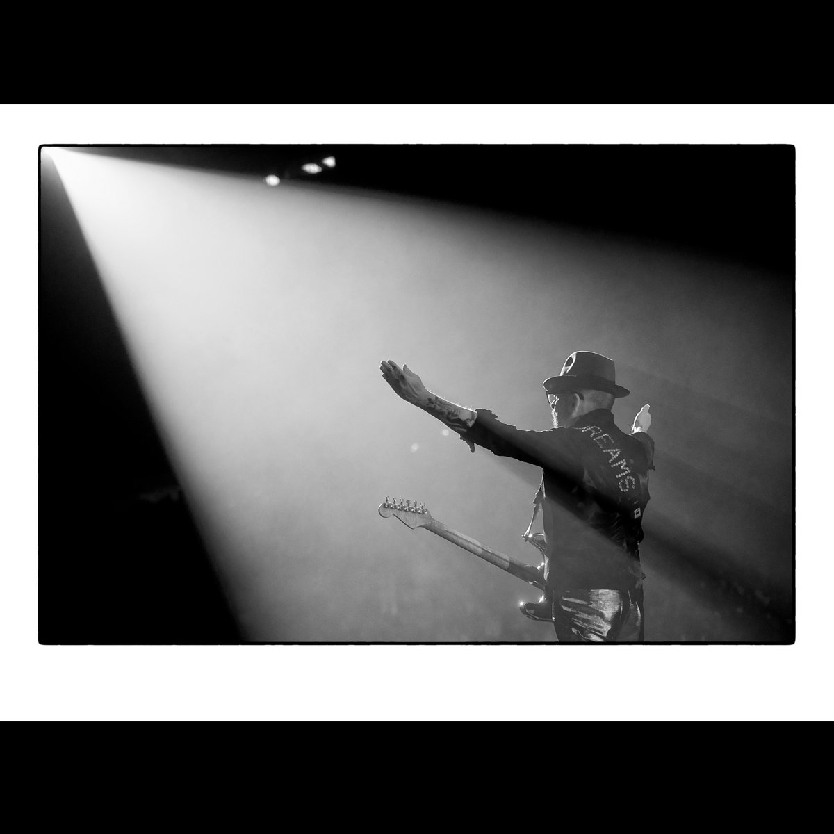 Dave Stewart of Eurythmics and his amazing band. You can see the full portfolio from the show at the new-look Asbury Park Vibes. tinyurl.com/dsapv24 @DaveStewart @asburyparkvibes @PruCenter #jccsi