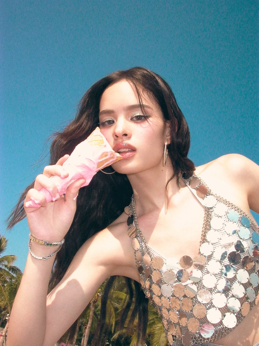 STARSOCIETY_TH's tweet image. “แอลลี่” ดึงศิลปินระดับโลก “Pink Sweat$” ร่วมฟีทเจอริ่งเพลงที่ฮอตที่สุดในหน้าร้อนนี้ “Make It Hot” thestarsociety.com/68006 
#MakeItHot #ALLY #Allynitibhon 
#PinkSweats #แอลลี่ #พิงค์ซเว็ท
#411ent #411Music