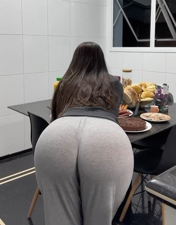 MenXposts's tweet photo. When she says "what's your feelings towards me?"

You say "I'm still confused about my feelings" 

She'll feel disturbed and more curious. https://t.co/zO8brrZFAZ