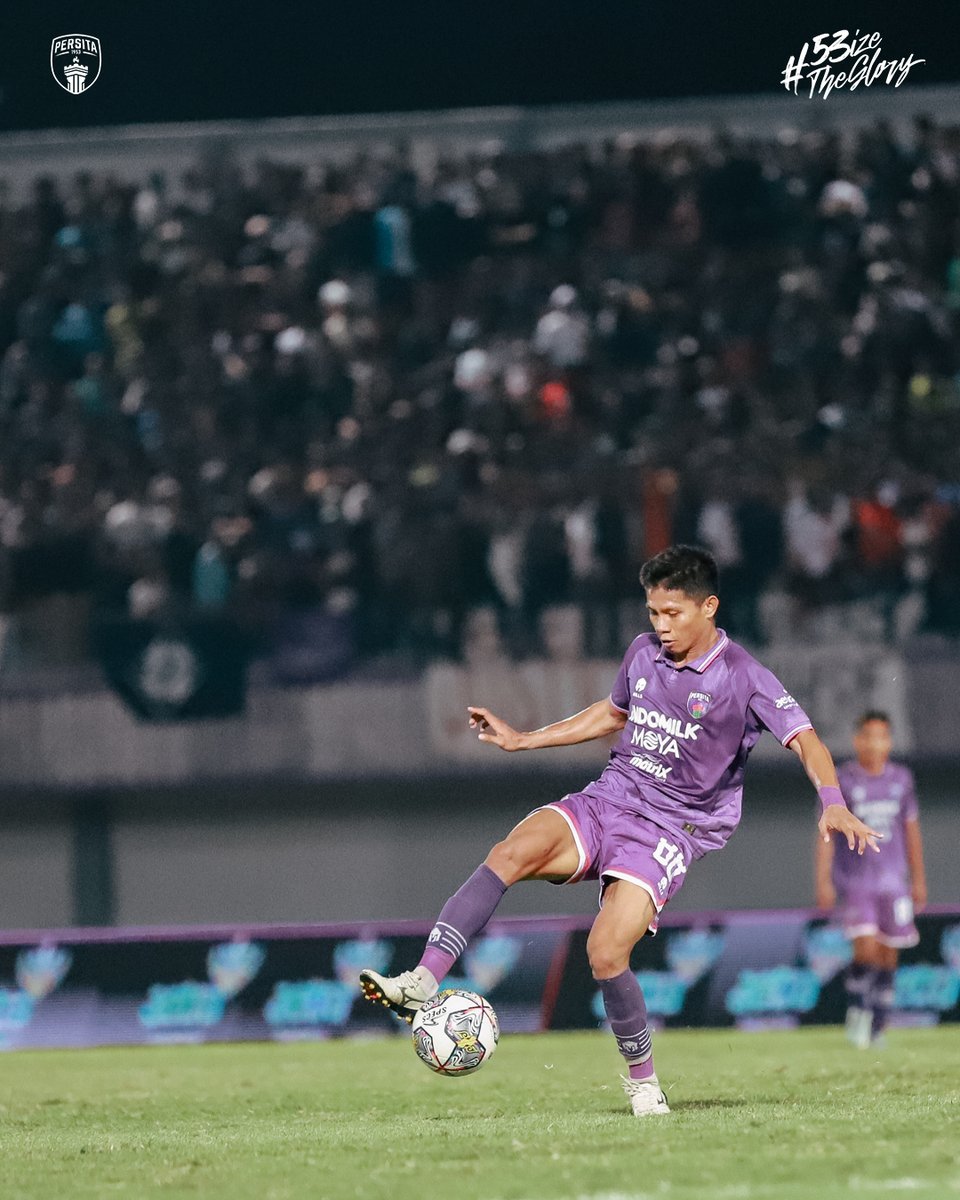 𝙁𝙇𝘼𝙎𝙃𝘽𝘼𝘾𝙆 𝙁𝙍𝙄𝘿𝘼𝙔 🔁 Aksi Pendekar Cisadane saat sukses meraih kemenangan 4-0 atas Maung Bandung di musim 2022/23 lalu saat tampil di Indomilk Arena. ——— Our City. Our Rules. Our Legacy. ——— #53IZETHEGLORY #Persita #PersitaTangerang #PersitaAbadi