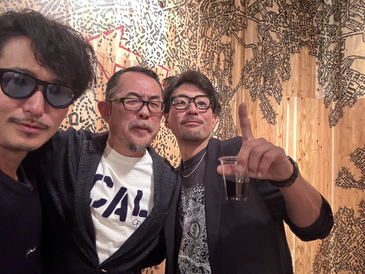 JulyFlamingoBoy's tweet photo. @BANANA_ICE_ @koikehiroshi @makotoaida @tsurubookss @EartH_plus 昨夜は #アースプラス にて、ありがとうございました!

#アースプラス12th@#深川木場
#JFB240404🎩 #DeepRiverTV📺

#山上渡 個展
TOKYO MAZE「N/KOSMOS-コスモス」
https://t.co/g4D78oNACB https://t.co/oaR3YcbJJU