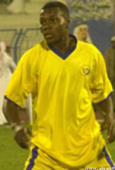 السؤال رقم مليونين وواحد : مستحيييل احد يعرفه يلا من يجيب لي اسمه بدون غش 😂😂