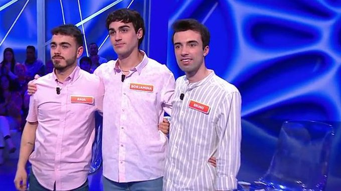 Dos30TV's tweet photo. ⛓️@reaccion_cadena logra ayer su RÉCORD HISTÓRICO en cuota al elevarse al 12.6% de share y 1.097.000 espectadores

💸El concurso, presentado por @ionaramendi, supera los 2 millones de espectadores únicos y gran fidelidad del 53.1%

#QueVivaLaTele #Audiencias https://t.co/wDNxuqTmlS