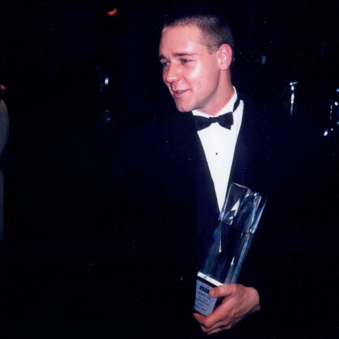Happy Birthday to AACTA President @russellcrowe ! 🥳 What is your favourite Russell Crowe performance? 📸 1991 AFI Awards