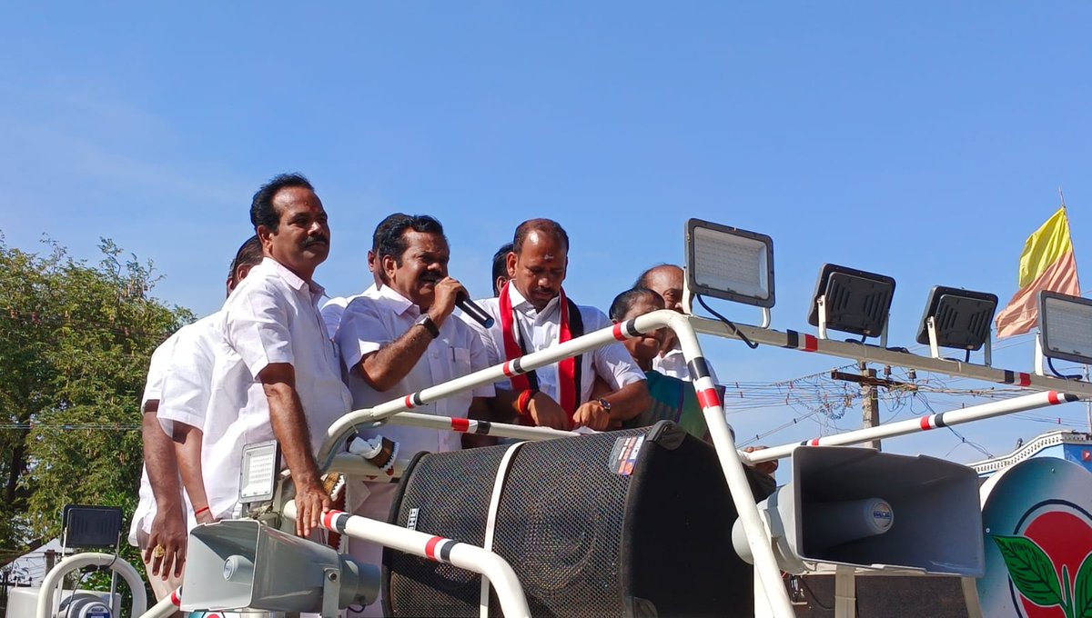 மாண்புமிகு புரட்சித்தலைவர் எம்.ஜி.ஆர், புரட்சித்தலைவி அம்மா அவர்களின் அருள் ஆசி பெற்ற..

மாண்புமிகு கழக பொதுச்செயலாளர் புரட்சிதமிழர் அண்ணன் எடப்பாடியார் அவர்களின் நல்லாசி பெற்ற..

திருச்சி நாடாளுமன்ற தொகுதியின் வெற்றி வேட்பாளர் திரு. #ப_கருப்பையா அவர்களுக்கு வெற்றி சின்னமான