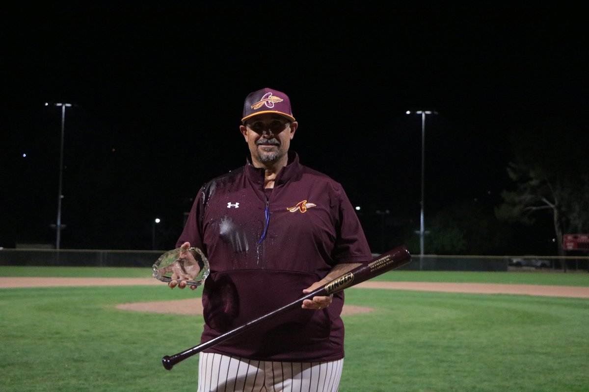 Nogales Apaches tweet media