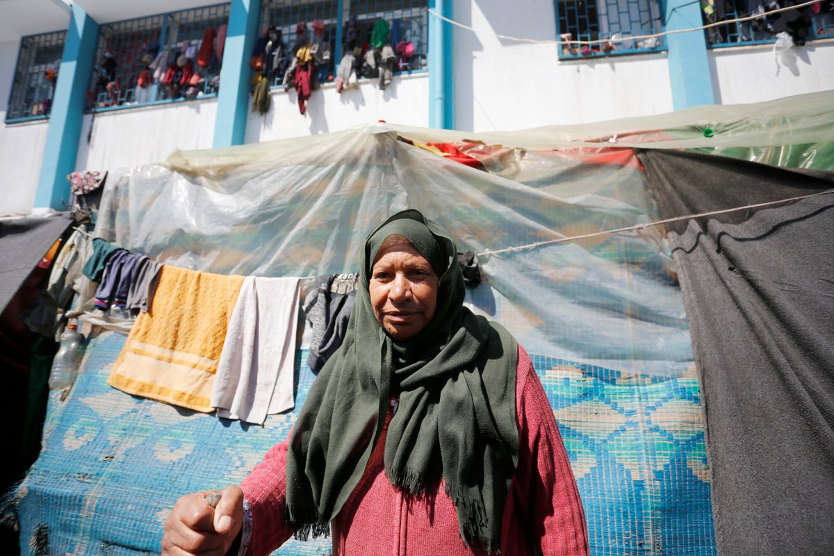 UNRWA's tweet photo. The ongoing war has damaged or destroyed around 62% of all homes in #Gaza 

Critical infrastructure - including @UN buildings sheltering displaced families - have been attacked.

Over 75% of the population have been displaced - the majority multiple times. When will it end? https://t.co/XIl9C6lubA