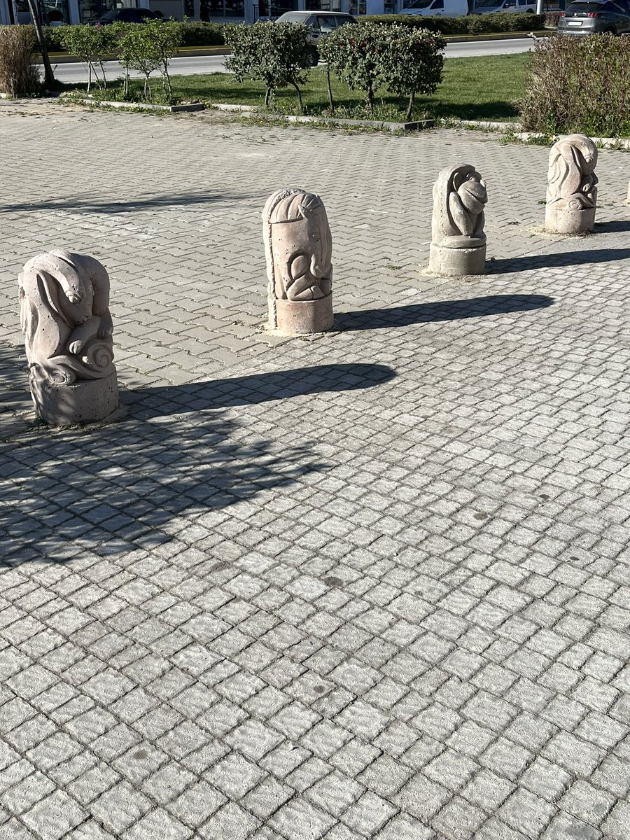 Tüm şekilleri doğru yöne çevirebilirsem yol açılacak ve aradığım antik kayıp hazineyi bulabileceğim sanırım