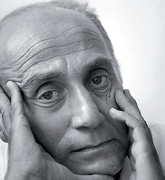 mariobianchi18's tweet photo. Il #5aprile 1995 moriva #EmilioGreco. Scultore. Iniziò 13enne a lavorare come apprendista scalpellino, ebbe poi grandissima popolarità con il monumento Pinocchio e la Fatina (1956) per il paese di Collodi. "Greco è il più grande disegnatore che abbiamo in Europa" (Picasso, 1961). https://t.co/cmdiwKC9ek