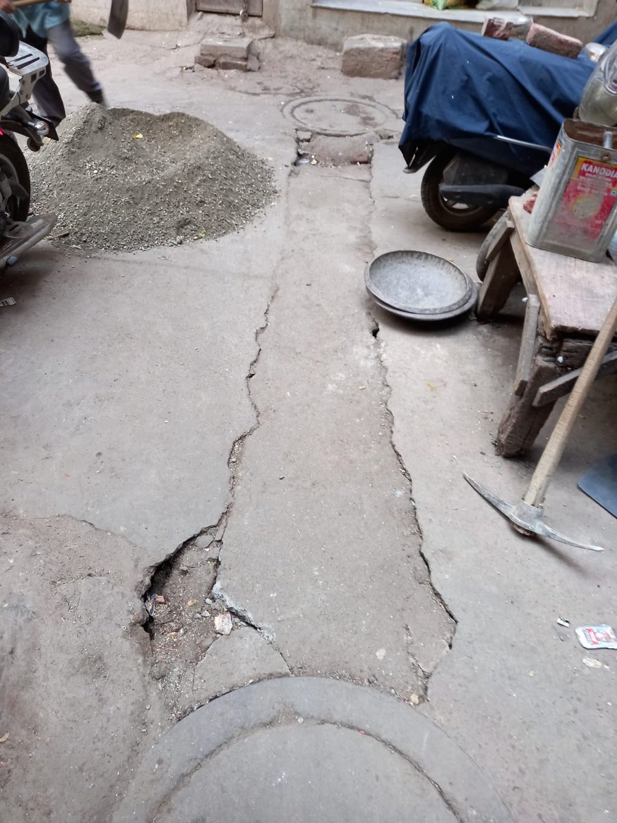 AAPMaheshkhichi's tweet photo. 📌करोलबाग वि.स.देवनगर वार्ड
5/4/24
आपकी सेवा मेरा विश्वास
#मेरा_वार्ड_मेरा_परिवार
धर्म पल जी R/o 16/361 I गली न 15 बापा नगर शिकायत पर गली में रिपेयरिंग करवाईं।
#ward84 #devnagar #देवनगर
#AAPDelhi #mcddelhi
🙏💐💐🙏
महेश कुमार खींची
पार्षद वार्ड 84 देवनगर
@ArvindKejriwal https://t.co/9BXzfi8Zfr