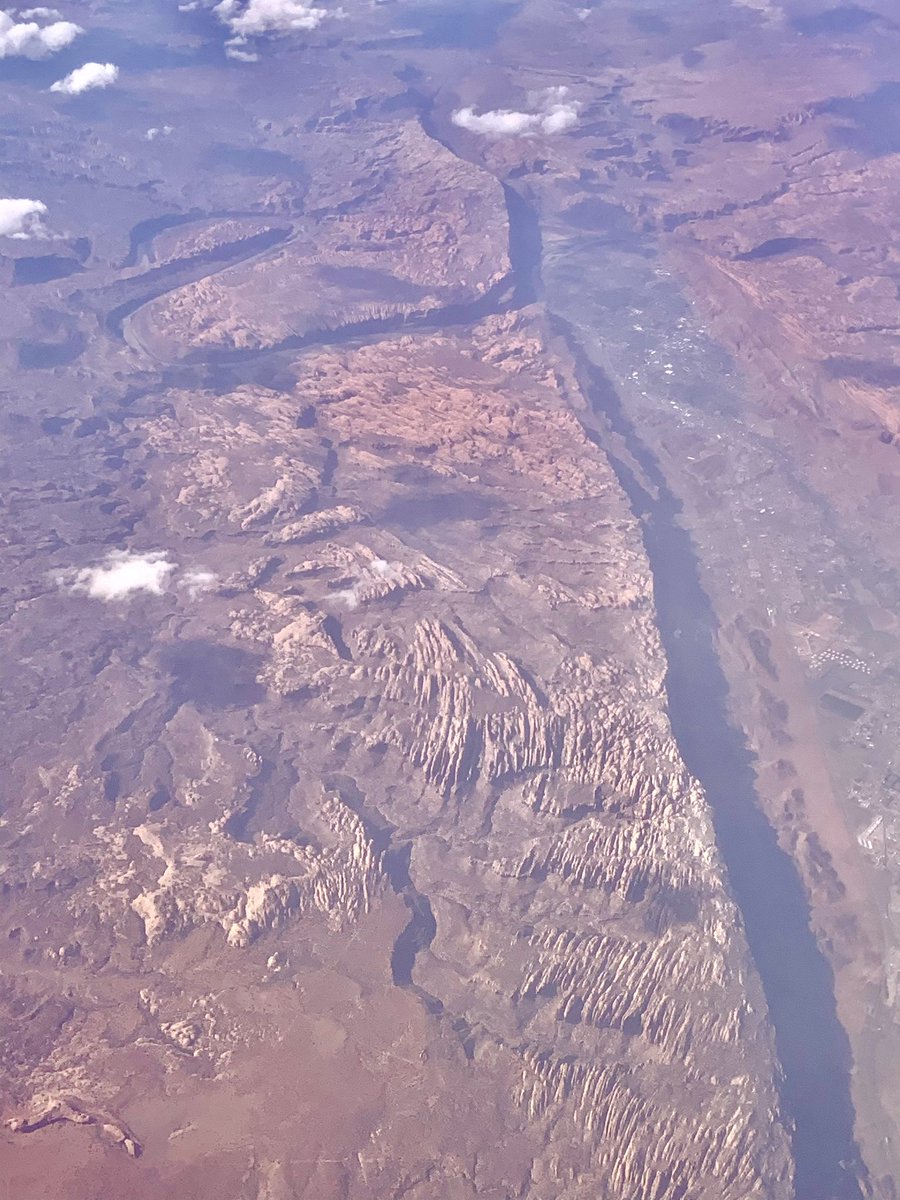 Earth’s many folds #Geology #Utah #NatureBeauty #NaturePhotography