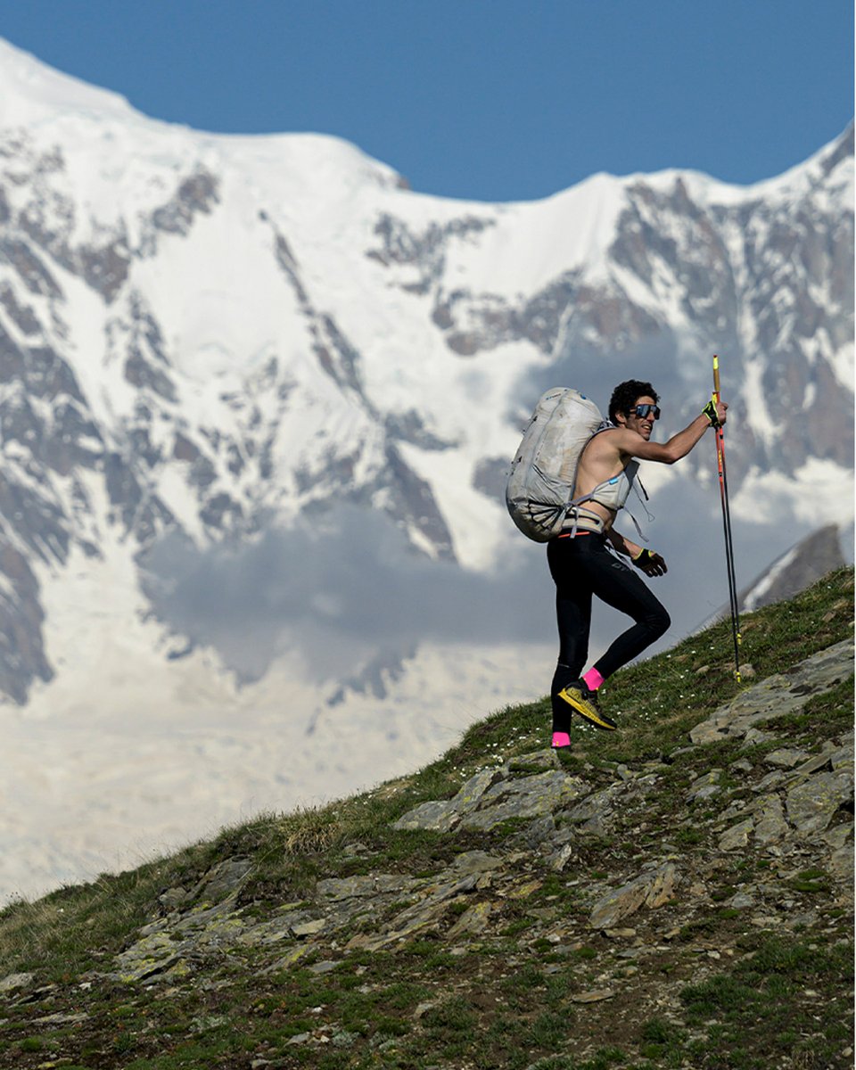 RedBullXAlps's tweet photo. The highs of Col du Petit Saint-Bernard ๐ซ๐ท๐
Say 'gliiide' ๐๐คณ
#redbullxalps #adventure #race #paragliding #hikeandfly #turnpoint #france #montblanc https://t.co/LRXMeUhA3V