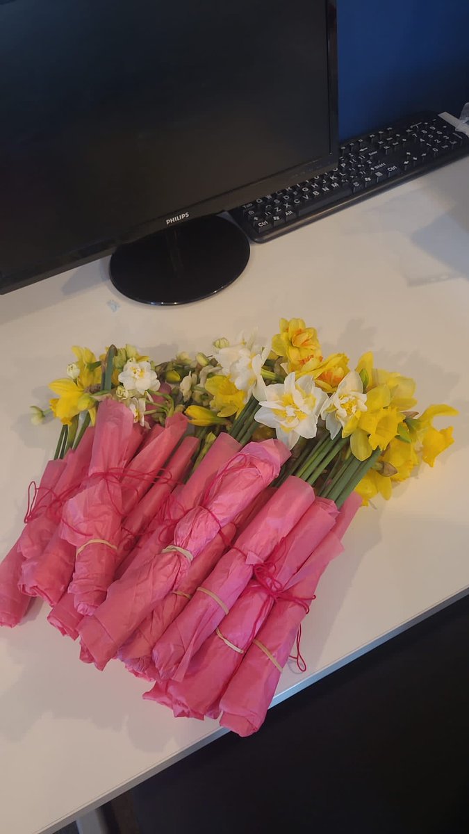 We would like to say thank-you to Solihull Soroptimists for the beautiful flowers 💐 they donated for the women in our refuge. The women loved the hand wrapped bunches of fresh flowers 💐