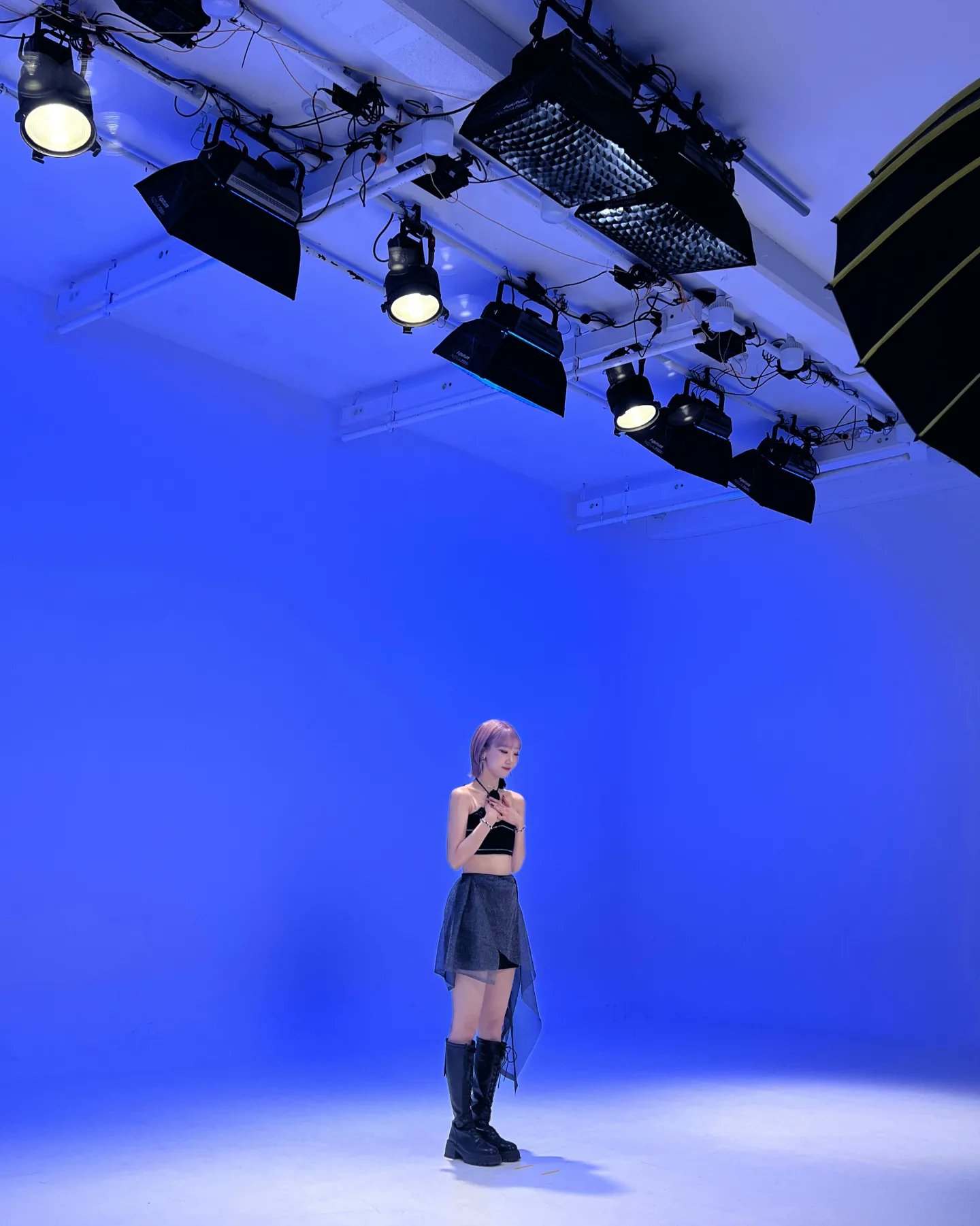 GKY_qZ8a4AA_nJF?format=jpg&name=large