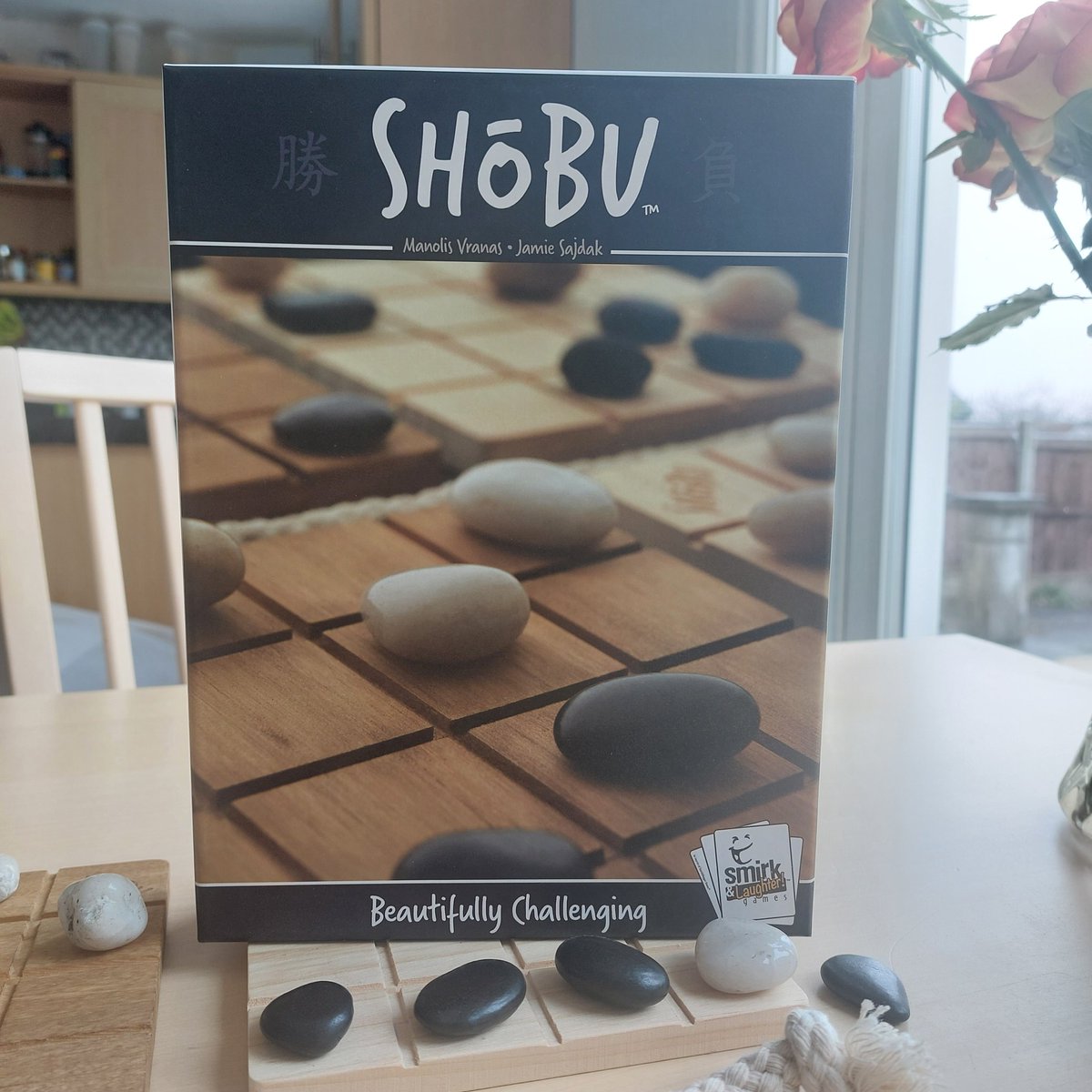 Can an abstract game be too aggressive? Is Shōbu too aggressive? The way you slide opponents stones off feels mightly satisfying and just adds to the tension! Available from @Kienda_UK #Boardgames #boardgame